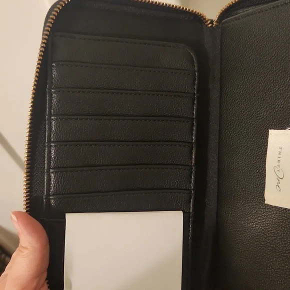 Thirty-one all about the benjamins wallet
